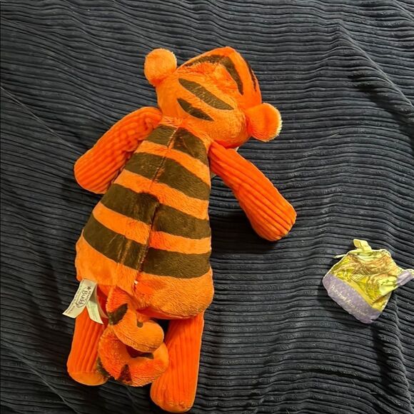 Disney SCENTSY Buddy TIGGER Plush Winnie The Pooh WITH HUNDRED ACRE WOODS PACK - Picture 2 of 6